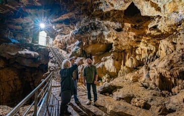 Visite de la grotte de Cravanche